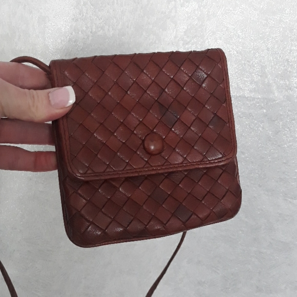 Bottega Veneta Handbags - Bottega Veneta Cognac Brown Weave Crossbody Purse